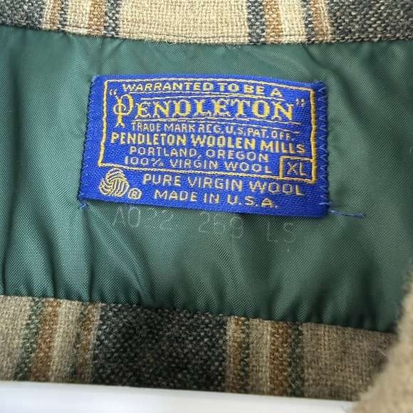 Vintage Pendleton Wool Board Flannel Plaid Loop Collar Flap Pockets Men's XL - Picture 3 of 14
